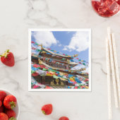 Tibetaanse tempel met gebedvlaggen - Yunnan, China Servet (Insitu)