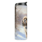 Tibetaanse terriër liet het sneeuwen Kerstmis Thermosbeker (Gedraaid links)