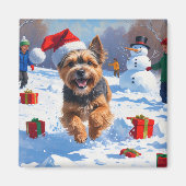 Tibetaanse Terriër loopt in de sneeuw met kerst Pe Magneet (Voorkant)