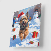 Tibetaanse Terriër loopt in de sneeuw met kerst Pe Vierkante Klok (Hoek)