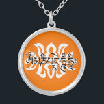 Tibetan Six True Mantra/Om Ma Ni Pad me Hum Zilver Vergulden Ketting<br><div class="desc">Prachtige betekenisvolle Tibetaanse boeddhistische Gift met Blessings op alle manieren. De zes mooie woorden: Om Ma Ni Pad Me Hum is de meest gangbare mantra in Tibet, teruggeroepen door boeddhisten, geschilderd of gehouwen op stenen, gebedwielen of jakskulls en gezien rond Tibet. Volgens de Tibetaanse cultuur wordt gezegd dat alle lessen...</div>