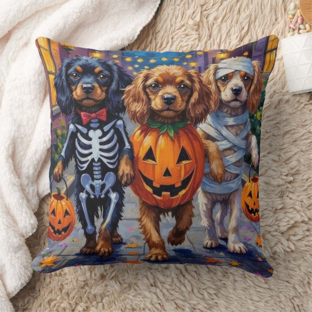 Tibetan Spaniel Dogs In Halloween Costumes Kussen (Deken)