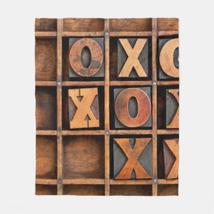 Tic-tac-toe or noughts and crosses games - vintage fleece deken
