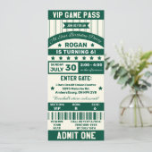 Ticket Birthday Party Groene en Witte Sport Team Kaart (Staand voorkant)