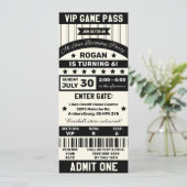 Ticket Birthday Party van het zwarte en witte spor Kaart (Staand voorkant)