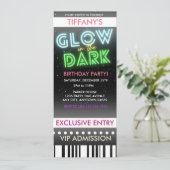 Ticket Verjaardagsuitnodiging | Glow In The Dark Kaart (Staand voorkant)