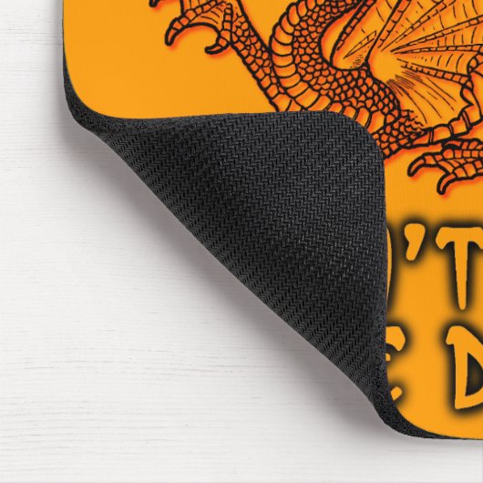 Tickle the Dragon Funny Mousepad Humor Muismat (Hoek)