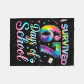 Tie Dye ik heb 67 dagen school overleefd Grappige Fleece Deken (Voorkant (Horizontaal))