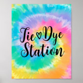 Tie Dye Station Verjaardagsbord Retro Poster (Voorkant)