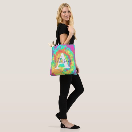 Tie kleurstof op maat tote bag (Op model)