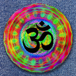 Tiedye Target met Om Symbol Ronde Button 7,6 Cm