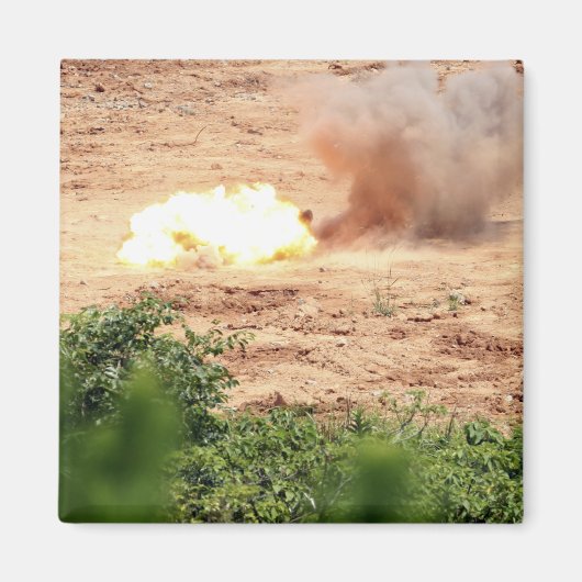 Tien halve pond blokken van TNT Magneet (Voorkant)