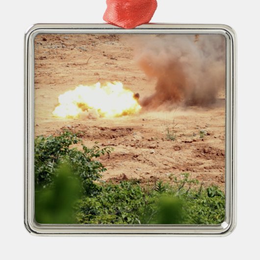 Tien halve pond blokken van TNT Metalen Ornament (Voorkant)