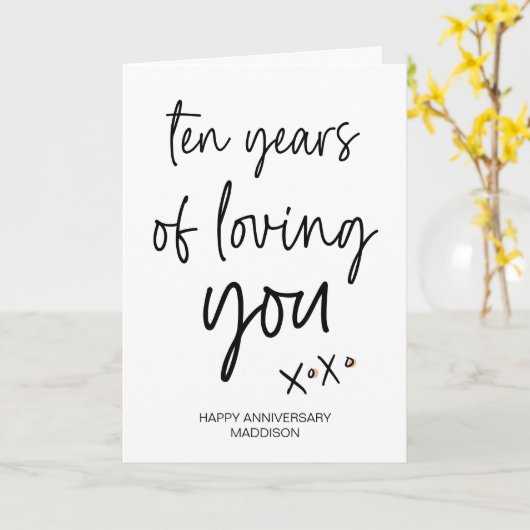 Tien jaar die van u houden Jubileum cadeau vrouw m Kaart (Gele Bloem)