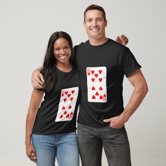 Tien vrouwen die kaarten spelen met een halloween  t-shirt (Unisex)