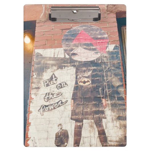 Tienergeschenk: New York Street Graffiti Meisje Klembord (Voorkant)