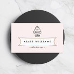 Tiered Cake Logo op Roze Visitekaartje<br><div class="desc">Een handgetekende logo van een drietraps taartset op een  stijl lay-out is het perfecte visitekaartje voor bakkerijen,  taartdecorateurs,  cafés,  catering,  etc. © 1201AM CREATIVE</div>