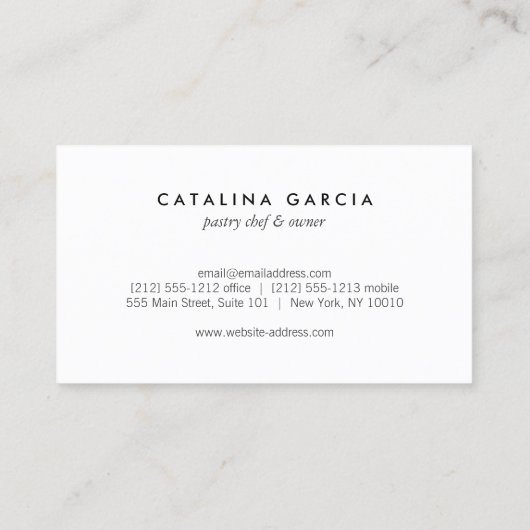 Tiered Cake Logo op witte marmeren bakkerij Visitekaartje (Achterkant)