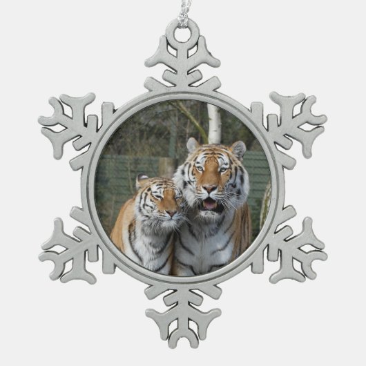 Tiger_2015_0401 Tin Sneeuwvlok Ornament (Voorkant)