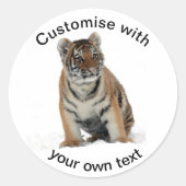 Tiger Cub in the Snow Custom Text Ronde Sticker (Voorkant)