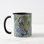 Tiger Cub Sluiten Portret Mok (Links)