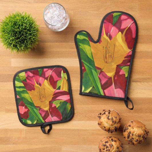 Tiger Lily Floral Ovenwant & Pannenlap Set (Top down)