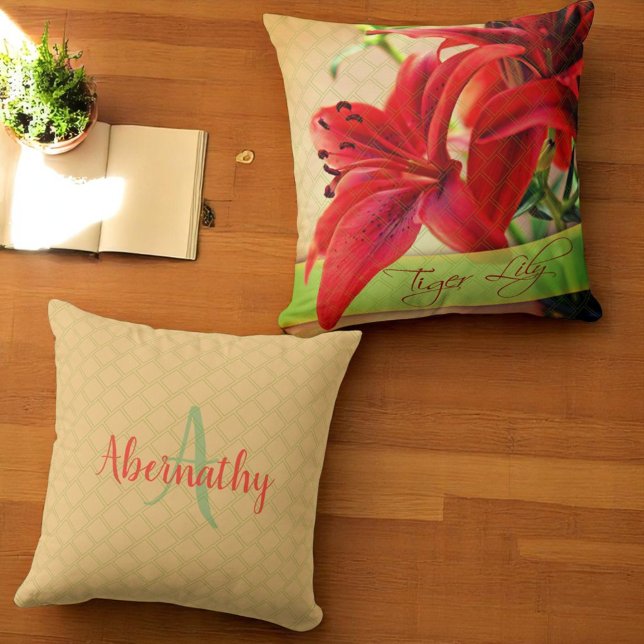 Tiger Lily Foto voormonogram Sjabloon Terug Kussen (Front and back throw pillow)