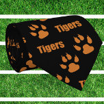 Tiger Paw Prints met tijgertekst Stropdas<br><div class="desc">Tijgerpoot print met tijgertekst op een zwarte achtergrond stropdas. Dit is ook verkrijgbaar met een witte achtergrond.</div>