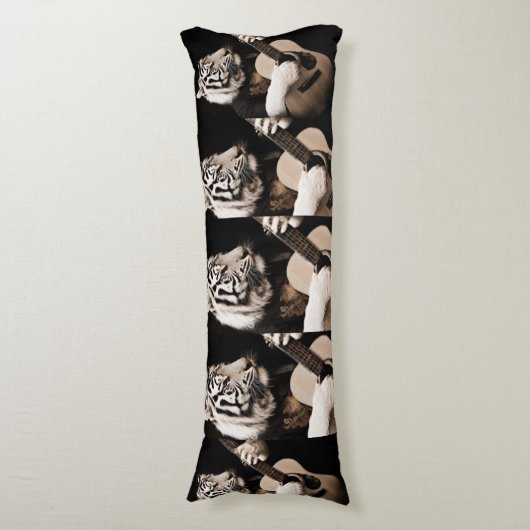 Tiger Strings – Elegant Musical Art Lichaamskussen (Voorkant Verticaal)