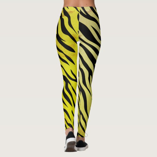 Tiger Stripes Gele Leggings – Vetgedrukte dierenpr (Achterkant)