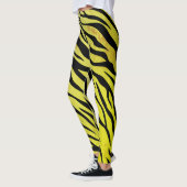 Tiger Stripes Gele Leggings – Vetgedrukte dierenpr (Links)