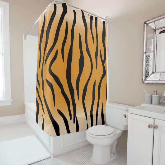 Tiger stripes pattern douchegordijn (In situ)