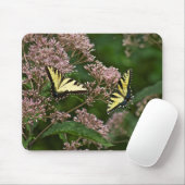 Tiger Swallowtail Butterflies over Joe Pye Weed Muismat (Met muis)