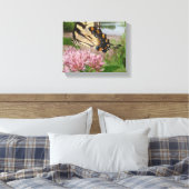 Tiger Swallowtail Butterfly op Milkweed Canvas Afdruk (Insitu (Slaapkamer))
