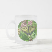 Tiger Swallowtail Butterfly op Milkweed Matglas Koffiemok (Links)