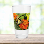 Tiger Swallowtail Butterfly op ventilatorfoto Glas