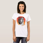 Tiger symbol of courage.  T-Shirt (Voorkant volledig)