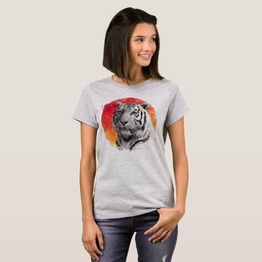 Tiger symbol of courage.  T-Shirt (Voorkant volledig)