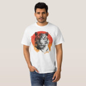 Tiger symbol of courage.  T-Shirt (Voorkant volledig)