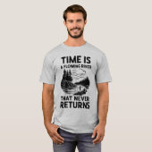 Tijd is een vloeiende rivier" T-shirt ontwerp (Voorkant volledig)