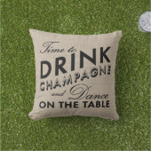 Tijd om Champagne en Dance Outdoor Pillow te Drink Buitenkussen (Gras)