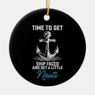 Tijd om het schip onder ogen te zien en een beetje keramisch ornament