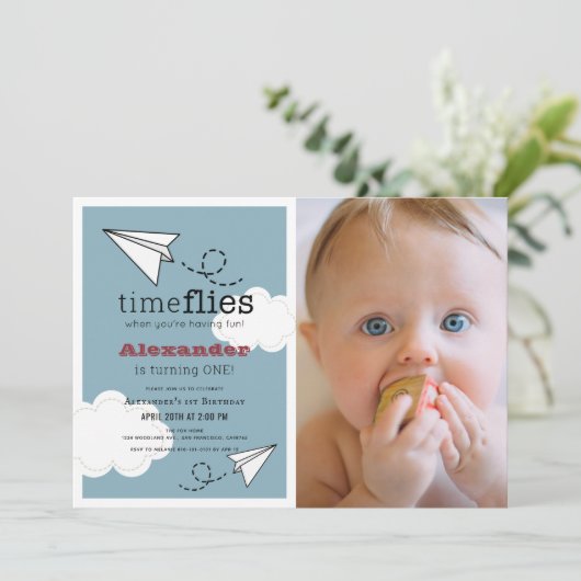 Tijd vliegt papieren vliegtuig Blauwe Jongen Foto  Kaart (Staand voorkant)