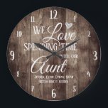 Tijd voor het spenderen met aangepaste naam grote klok<br><div class="desc">Fun familieklok met houten plank getextureerde achtergrond. We houden van tijd doorbrengen met tante custom grand kinder namen. Voeg de kinder namen bij de bodem van de klok toe voor een uniek cadeau in het kippenhok.</div>