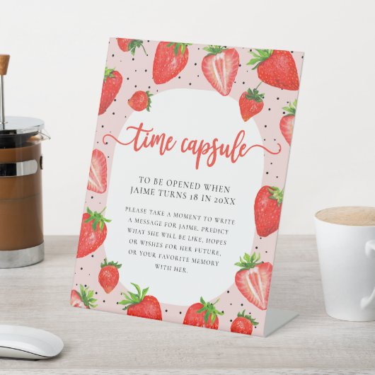 Tijdcapsule | Roze Aardbei Verjaardag Reclamebord Met Voetstuk (Insitu)