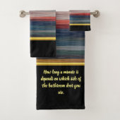 Tijdelijk abstract in rood blauw en bruin zilver bad handdoek (Insitu)