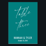 Tijdelijke elegante Blauwgroen tabel drie Kaart<br><div class="desc">Vet, eenvoudig, hedendaags, elegant. Dit ontwerp vult een groeiend collectie unieke stukken aan die opvallend en onderscheidend zijn. Gebruik de velden sjabloon om plaatsaanduidende details te wijzigen en het ontwerp zelf te maken. Andere kleuren en stijlen zijn beschikbaar in dit collectie. Ik heb een prachtige doopvont voor grafisch voorzien die...</div>