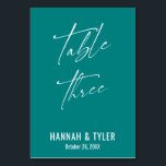 Tijdelijke elegante Blauwgroen tabel drie Kaart<br><div class="desc">Vet, eenvoudig, hedendaags, elegant. Dit ontwerp vult een groeiend collectie unieke stukken aan die opvallend en onderscheidend zijn. Gebruik de velden sjabloon om plaatsaanduidende details te wijzigen en het ontwerp zelf te maken. Andere kleuren en stijlen zijn beschikbaar in dit collectie. Ik heb een prachtige doopvont voor grafisch voorzien die...</div>