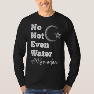 tijdens de ramadan wordt geklaagd, zelfs in islami t-shirt