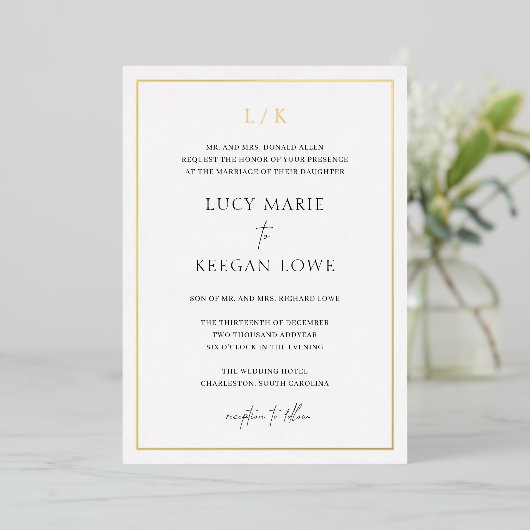 Tijdloos Monogram Elegante bruiloft Folie Uitnodiging (Staand Voorkant)